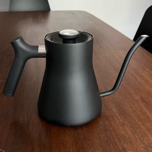 Fellow Stagg Stovetop Pour-Over Coffee and Tea Kettle - Matte Black
